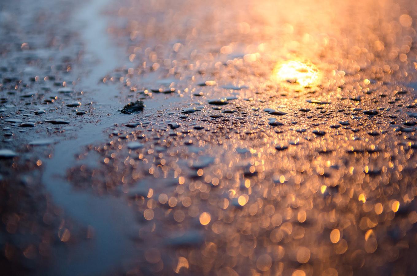 اضغط على الصورة لعرض أكبر. 

الإسم:	Abstract-Photo-of-Car-Hood-and-Water-Droplets.jpg 
مشاهدات:	10 
الحجم:	144.8 كيلوبايت 
الهوية:	172319